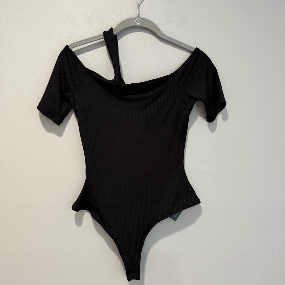 Guess Off-Shoulder Black Bodysuit